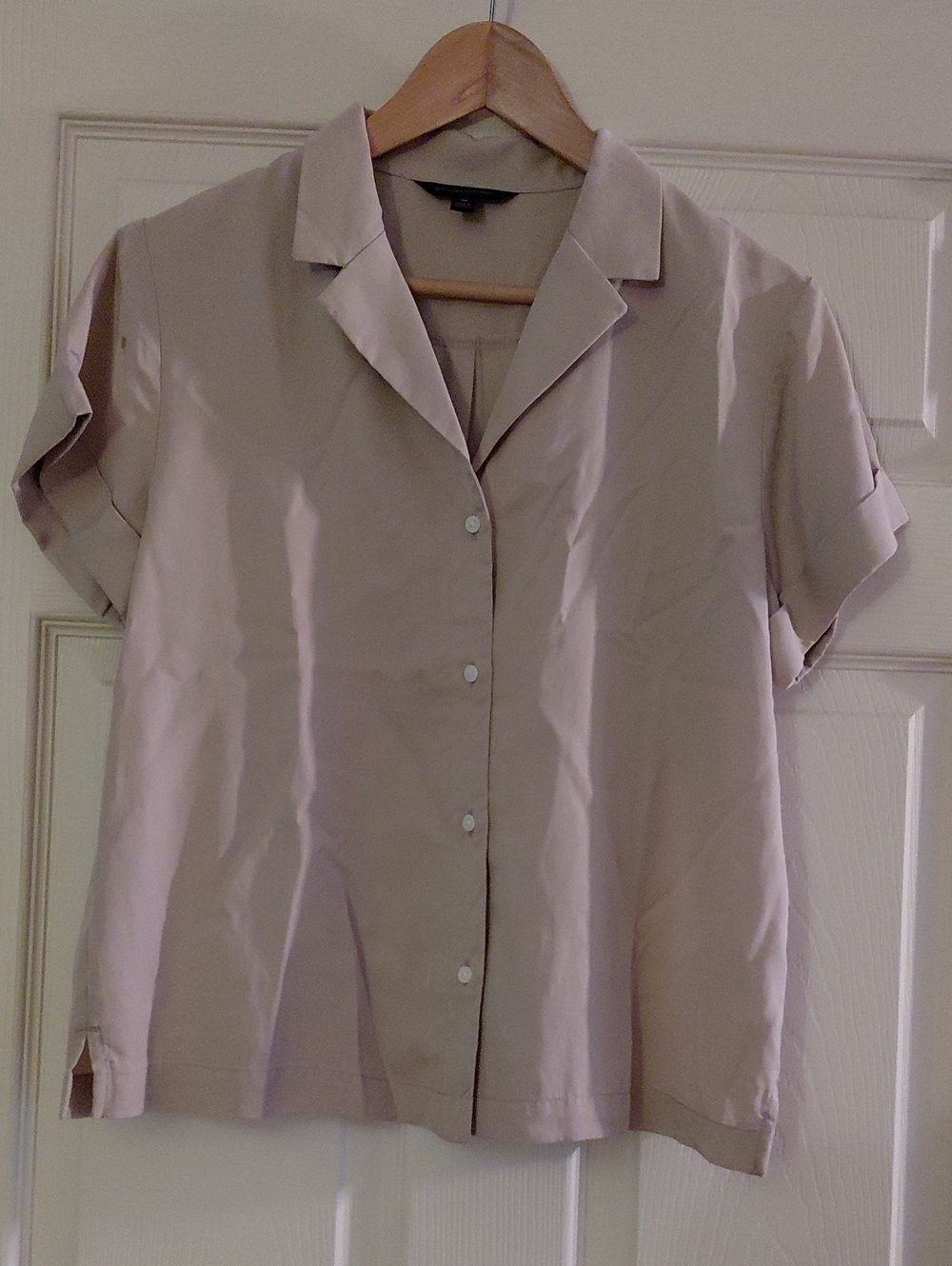 Banana Republic Light Taupe Collared Short Sleeve Shirt